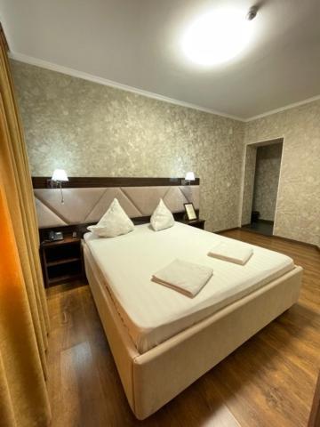 Diar Otel Atyraū Dış mekan fotoğraf